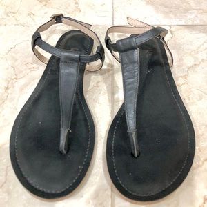 Nicole Miller New York Black Leather Thong Sandals 9